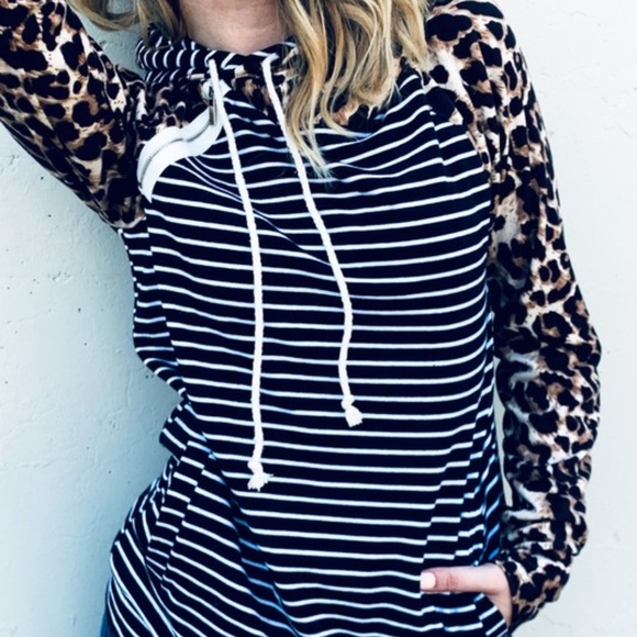 Leopard print pull over sweater - Picture 7 of 8